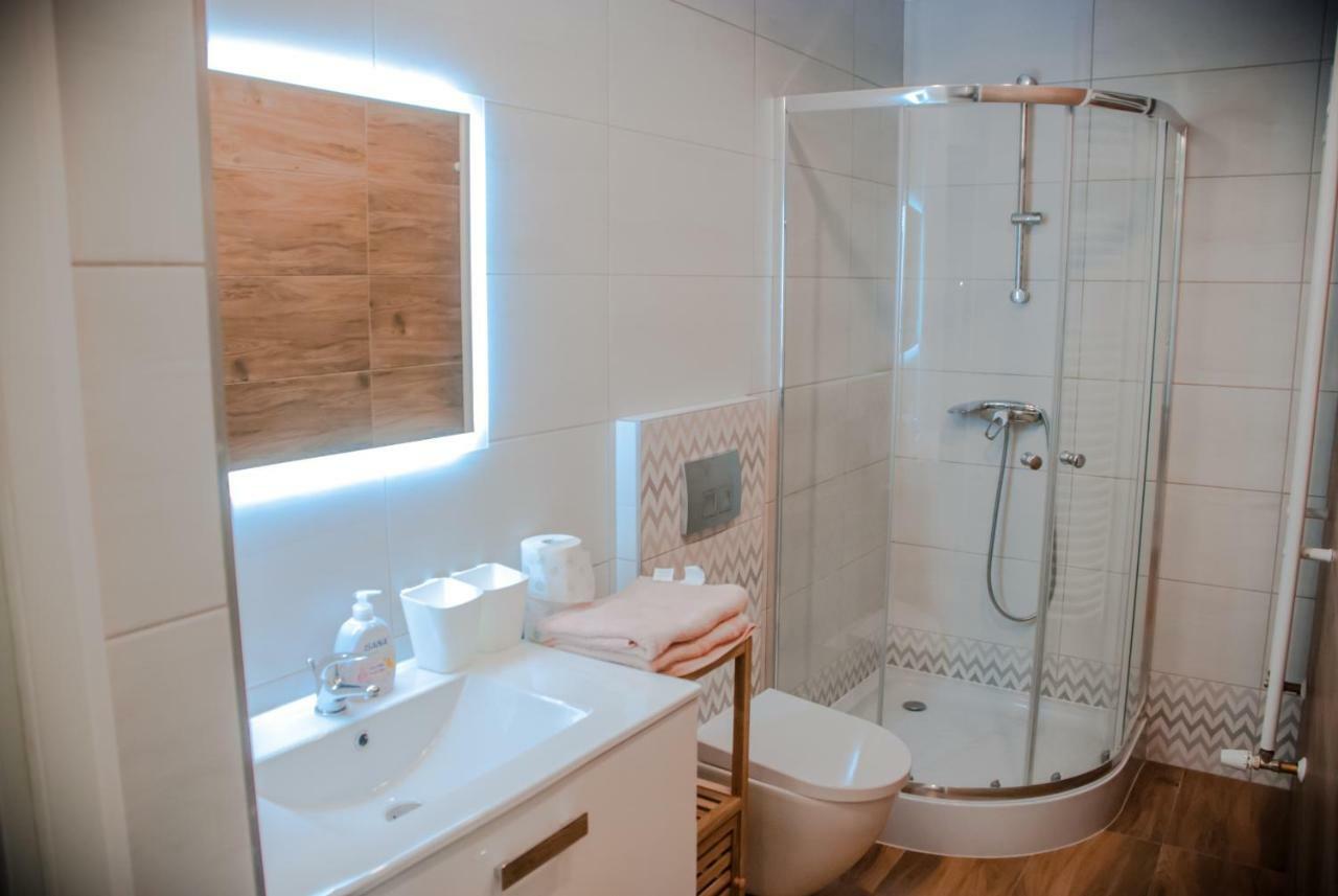 Noclegi "Boczna 5A" Apartamenty Goscinne Szczawno-Zdroj Exteriér fotografie