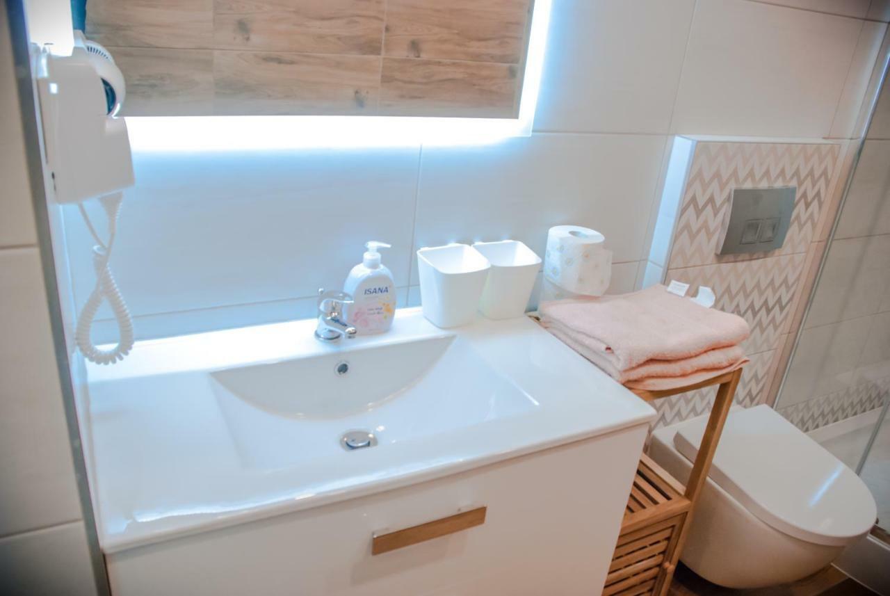 Noclegi "Boczna 5A" Apartamenty Goscinne Szczawno-Zdroj Exteriér fotografie