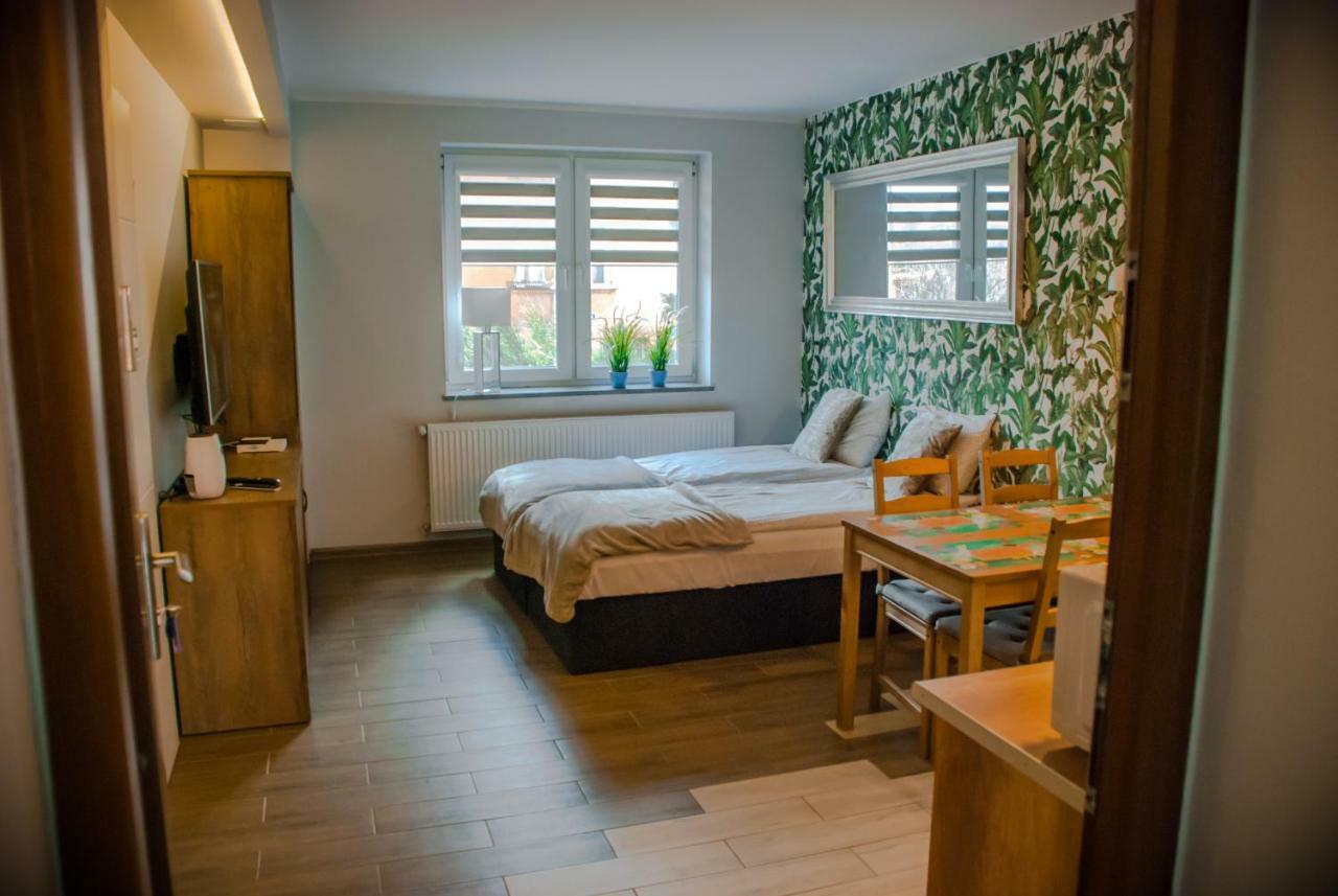 Noclegi "Boczna 5A" Apartamenty Goscinne Szczawno-Zdroj Exteriér fotografie