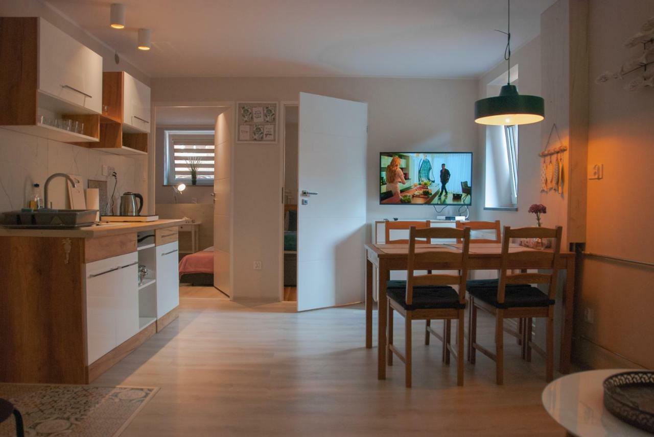 Noclegi "Boczna 5A" Apartamenty Goscinne Szczawno-Zdroj Exteriér fotografie