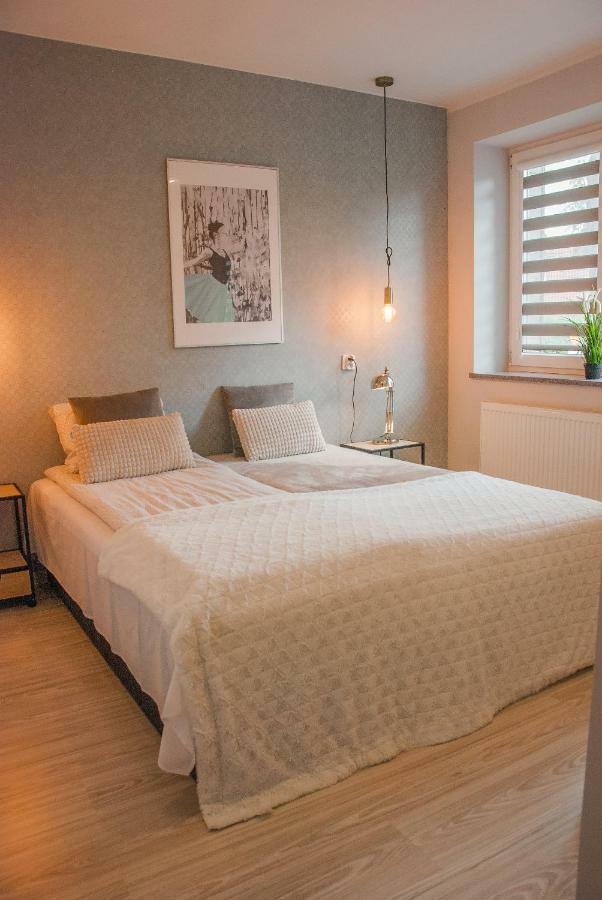 Noclegi "Boczna 5A" Apartamenty Goscinne Szczawno-Zdroj Exteriér fotografie
